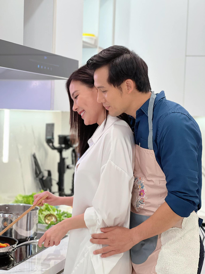 Ngoài đời, Thanh Thức và Thúy Diễm là đồng nghiệp thân thiết.