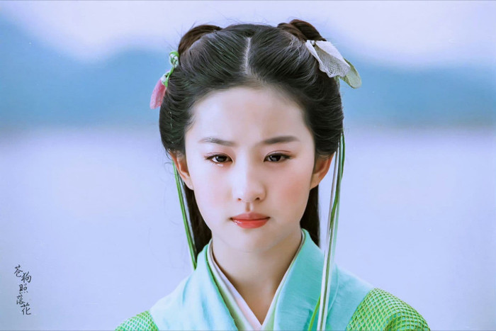 Lư Dục Hiểu được đem ra so sánh với Lưu Diệc Phi