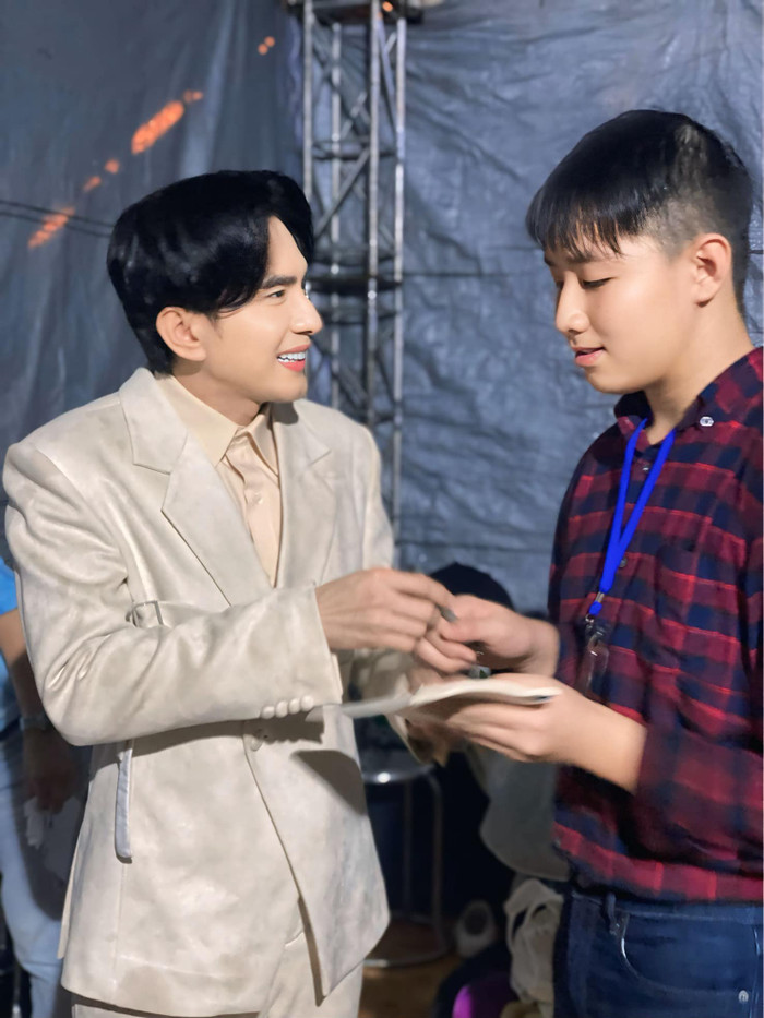 Cà Pháo (Thiên Quân) sở hữu chiều cao vượt trội cùng vẻ ngoài điển trai ở tuổi 12. 