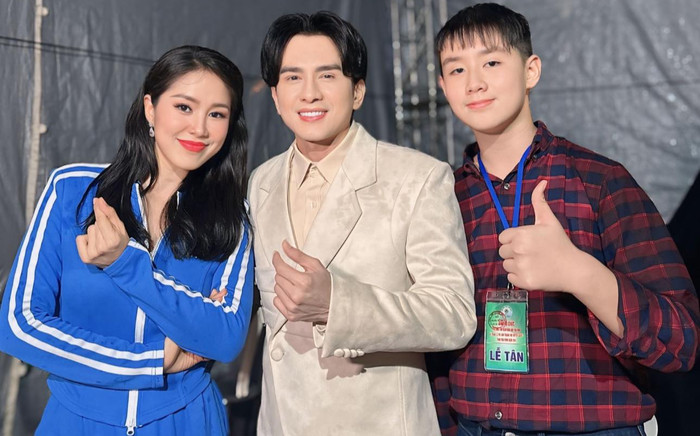 Con trai Lê Phương thân thiết bên cạnh Đan Trường, vóc dáng tuổi 12 gây chú ý Ảnh 2