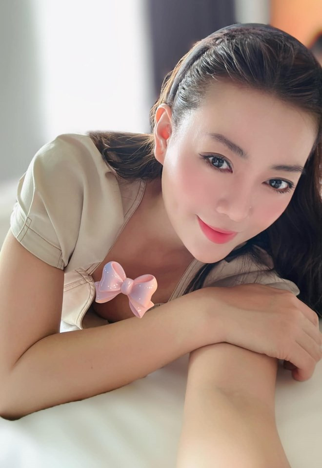 Người đẹp cởi mở đón nhận tình yêu mới.