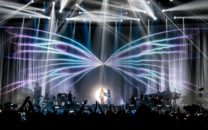 Nữ ca sĩ nổi tiếng thông báo mất mẹ và chị gái cùng một ngày: 'Đau đớn vô cùng' Ảnh 2