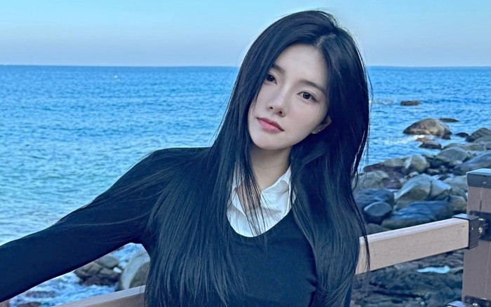 4 items không thể thiếu trong tủ đồ của idol Kpop tại Đảo Thiên Đường Ảnh 2