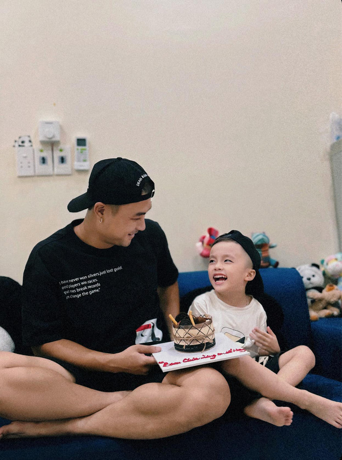 Bé Bean - con trai của Duy Hưng và Huyền Nguyễn sở hữu vẻ ngoài điển trai, lém lỉnh.