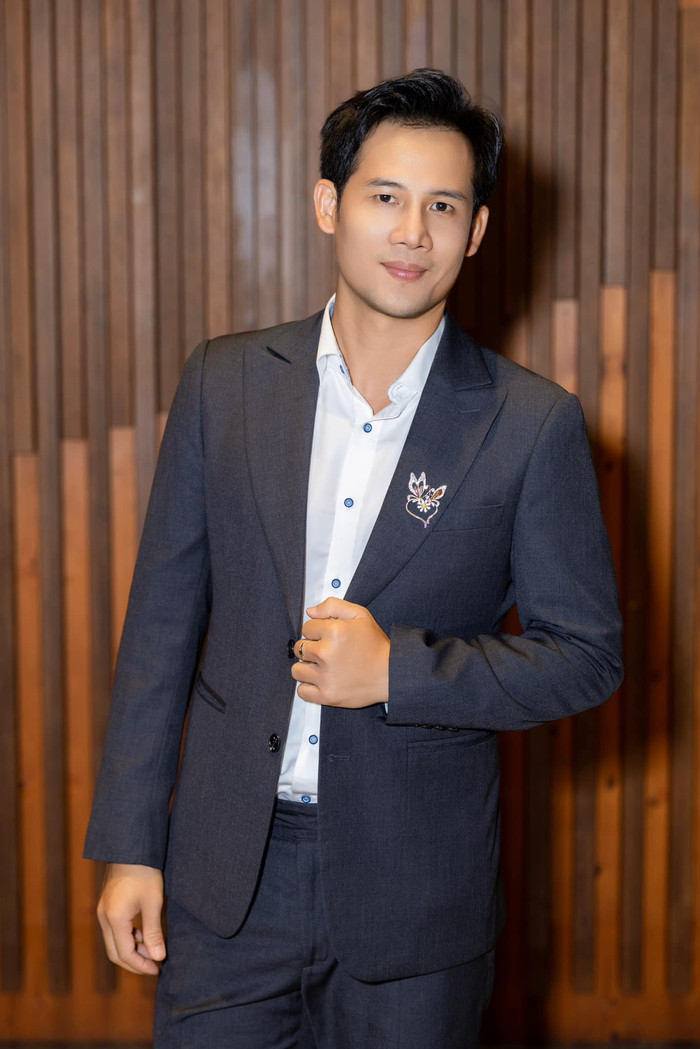 Thanh Thức vẫn giữ được nét phong độ, điển trai.