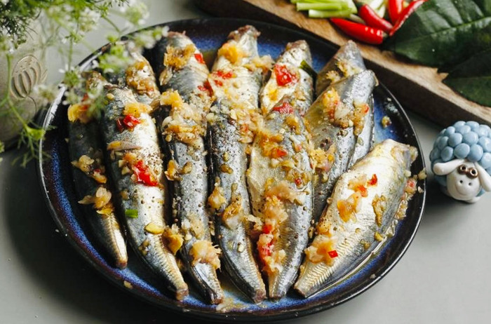 Ngoài omega-3, cá trích còn là nguồn cung cấp nhiều chất dinh dưỡng quý giá khác.