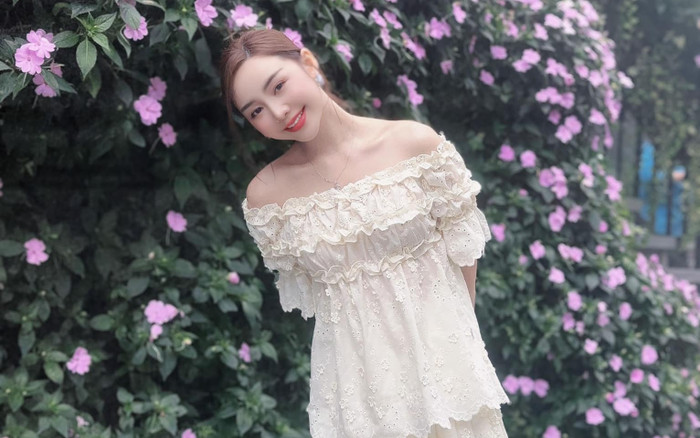 Quỳnh Kool e ấp sau màn khoe dáng 'đốt cháy' mọi ánh nhìn Ảnh 2