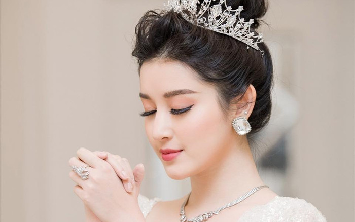 Bất ngờ về tình yêu của Á hậu Huyền My khi lộ nhẫn kim cương Ảnh 2