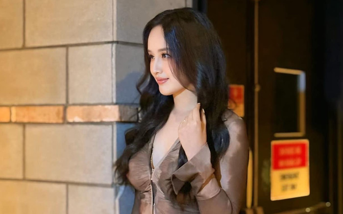 Mai Phương Thúy đeo nhẫn đính hôn tình tứ bên trai đẹp, ngày lên xe hoa không còn xa Ảnh 2