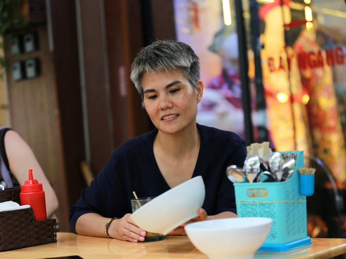 Sau khi mở mô hình 'phở treo', chị Cát Lệ càng thêm thấu hiểu cho những mảnh đời khó khăn