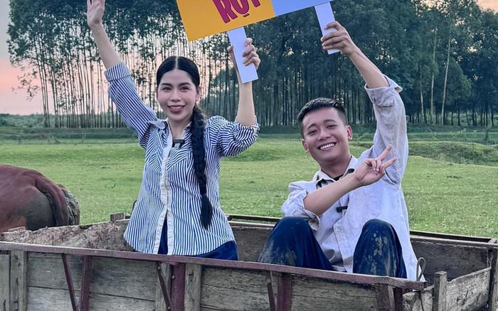 Hằng Du Mục hát ca khúc 'đá xéo' chồng cũ trên livestream? Ảnh 2