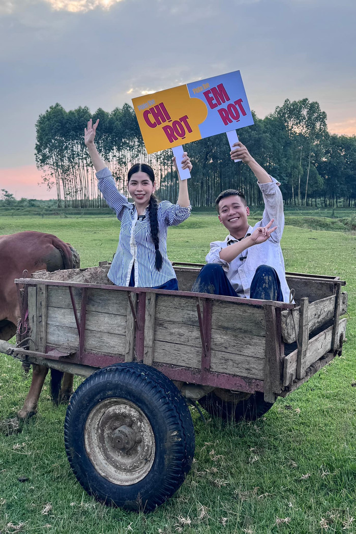 Hằng Du Mục hát ca khúc 'đá xéo' chồng cũ trên livestream? Ảnh 1