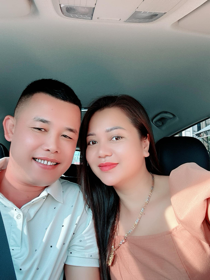 Thu Hà là mẹ đơn thân, có sự nghiệp vững vàng nên không mang tiếng 'dựa hơi' khi yêu Hiệp Gà. 