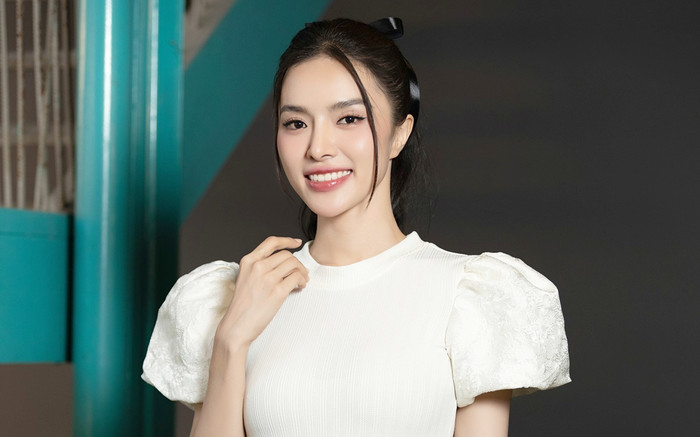 Á hậu Hạnh Nguyên 'đè bẹp' Hoa hậu Quế Anh Ảnh 2