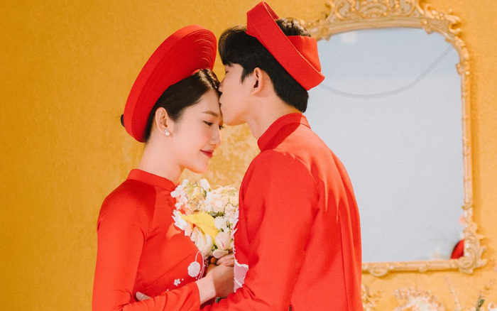 Cử chỉ ngọt ngào của 'vợ chồng' Thúy Ngân làm nức lòng netizen.