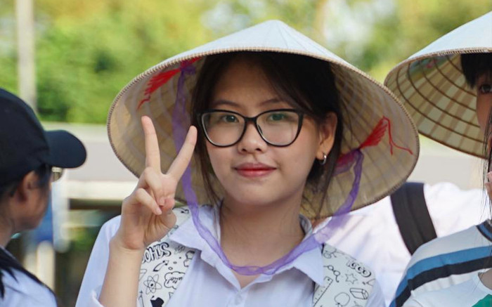 Cô gái 18 tuổi sở hữu tên vừa độc lạ vừa ngắn nhất nhì Việt Nam Ảnh 2