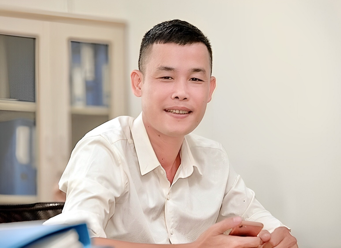 Hiệp Gà là một trong những diễn viên đình đám miền Bắc, anh chinh phục được lượng khán giả lớn thông qua các vai diễn trong Gặp nhau cuối tuần và Gala Cười.