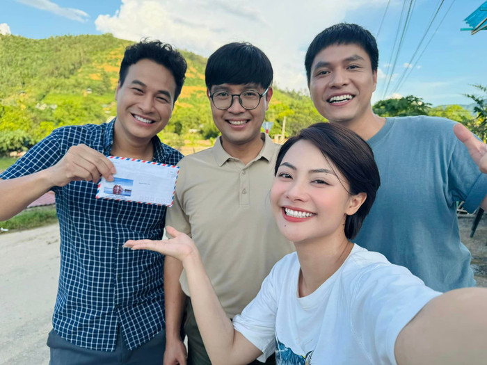 Người đẹp Huyền Thạch được yêu mến trong Vui Lên Nào Anh Em ơi