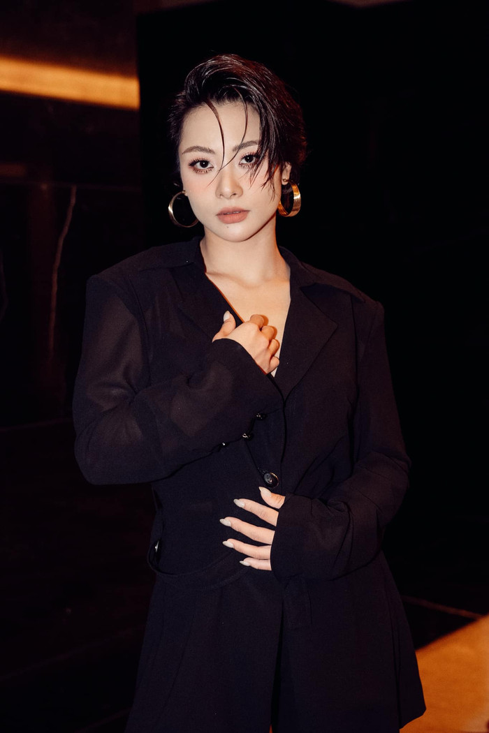 Huyền Thạch không chỉ đẹp mà còn có diễn xuất tốt