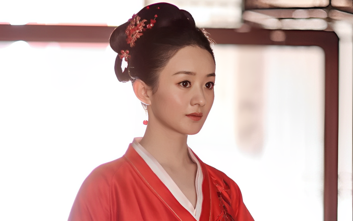 Minh Lan Truyện là tác phẩm giúp tên tuổi Triệu Lệ Dĩnh vươn lên một tầm cao mới. 