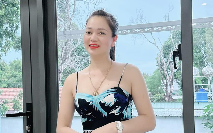 Vợ mới của Hiệp Gà mê diện đồ gợi cảm Ảnh 2