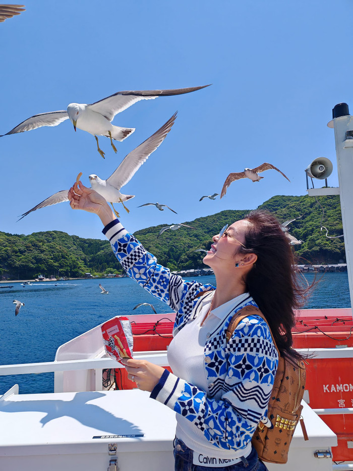 Jennifer Phạm đang có chuyến du lịch cùng ông xã doanh nhân.