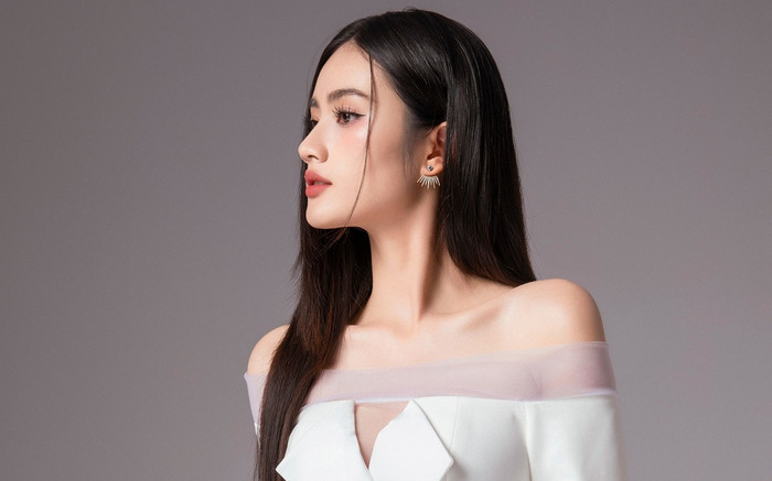 Hoa hậu Ý Nhi gầy trơ xương Ảnh 2