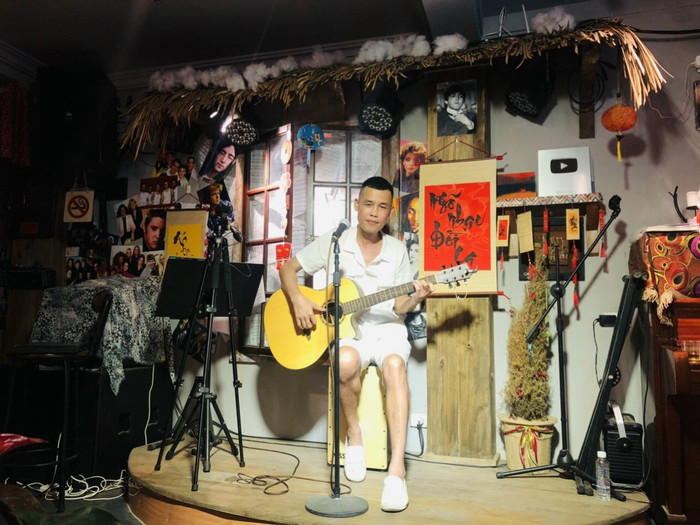 Hiệp Gà khá bất ngờ trước thông tin bản thân làm đám cưới với bạn gái kém tuổi