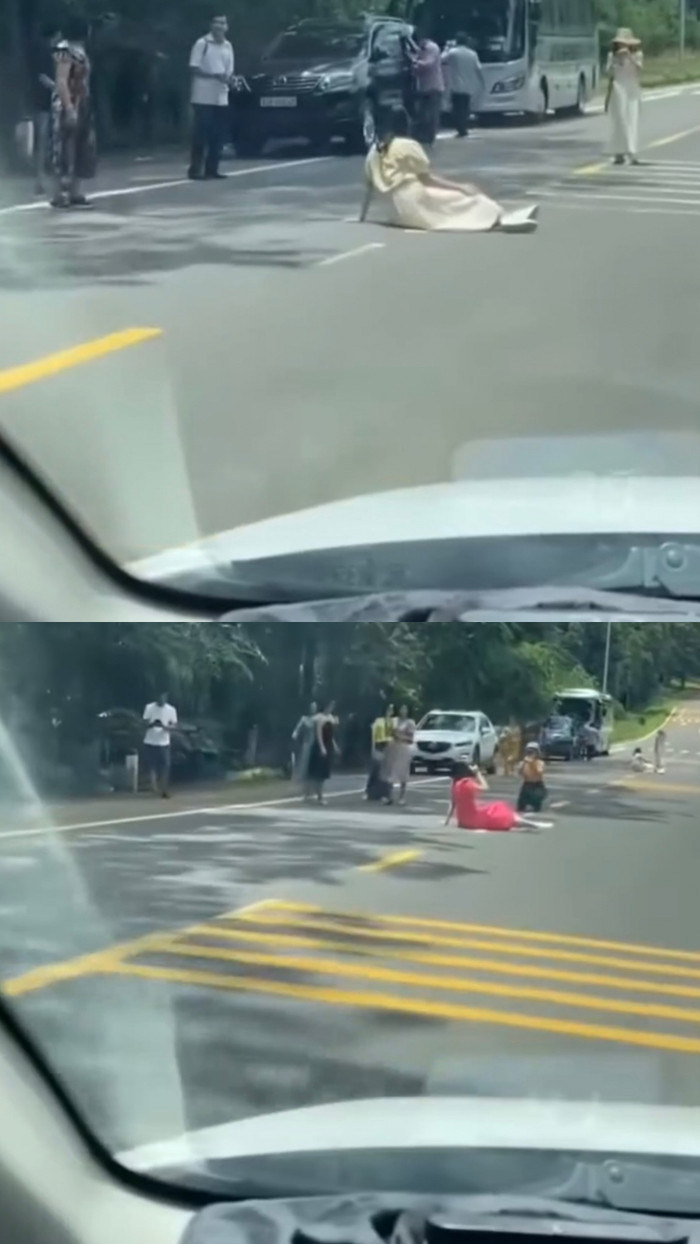 Sự việc đã khiến dư luận bức xúc, cho rằng việc dừng xe và chụp ảnh giữa đường như vậy không chỉ cản trở giao thông mà còn đe dọa đến an toàn của bản thân và những người xung quanh.