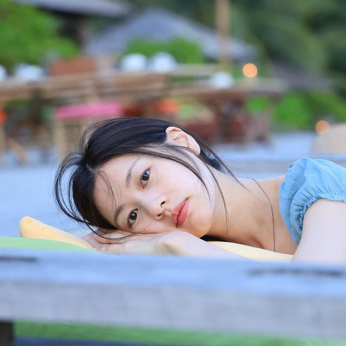 Việc tẩy trang kỹ lưỡng giúp da bạn khỏe mạnh, đẩy lùi sự lão hóa. 