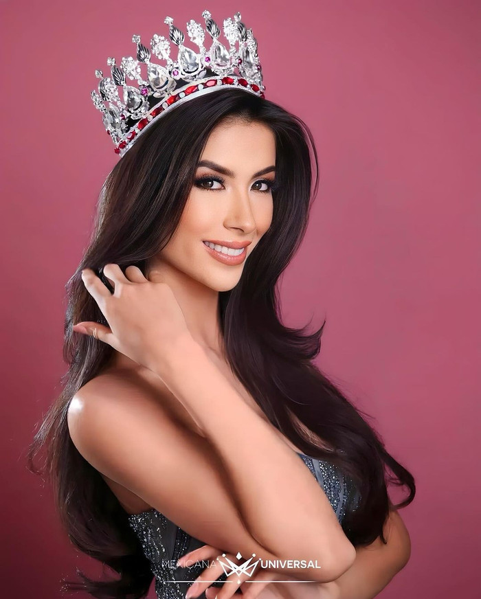 Nhan sắc rực lửa của đại diện Mexico sẽ đối đầu với Quế Anh tại Miss Grand International 2024. 