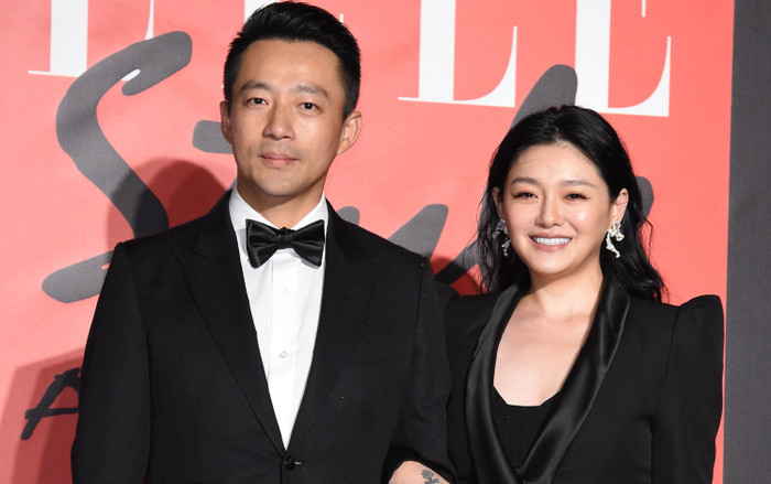 Kỳ lạ chuyện sao nữ đòi chồng cũ 1400 tỷ để nuôi chồng mới Ảnh 2