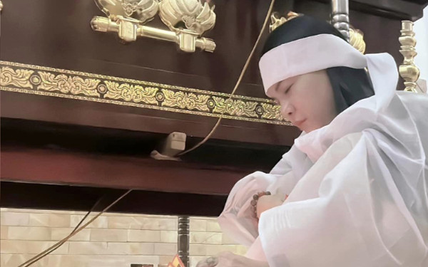 Cát Phượng giữa đêm báo tin tang sự, dàn nghệ sĩ gửi lời chia buồn Ảnh 2