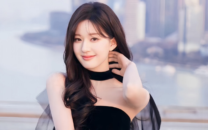 Triệu Lộ Tư giỏi 'hô biến' đồ vài trăm nghìn thành hàng hiệu xa xỉ Ảnh 2