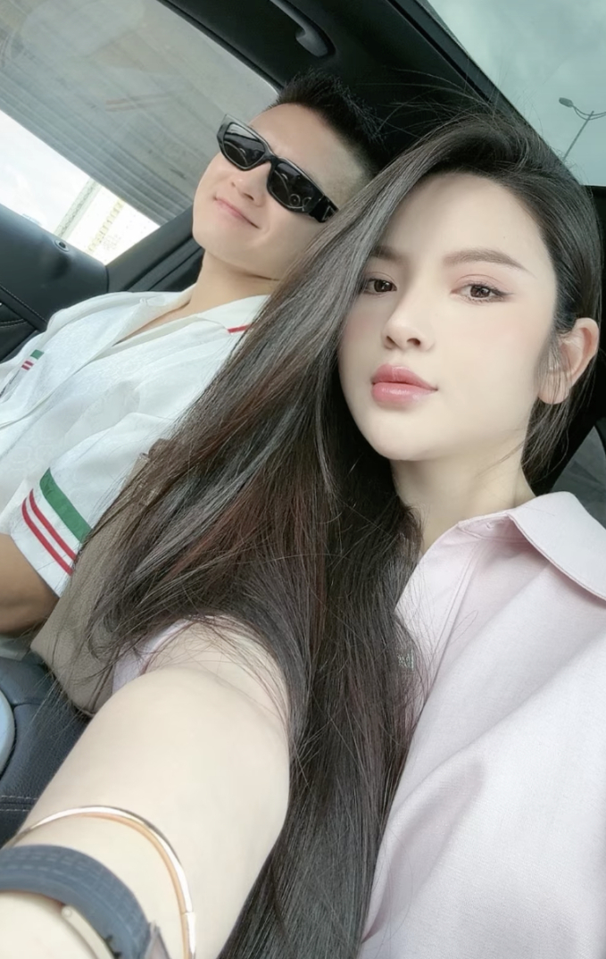 Quang Hải cực kỳ chiều chuộng vợ khiến nhiều người không khỏi ghen tị.