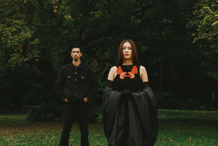 Hoàng Thùy Linh và Đen. 