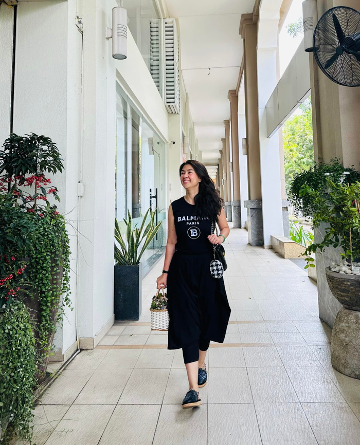 Ở tuổi U50, nữ diễn viên nổi tiếng một thời khiến nhiều người trầm trồ vì sắc vóc trẻ trung. 