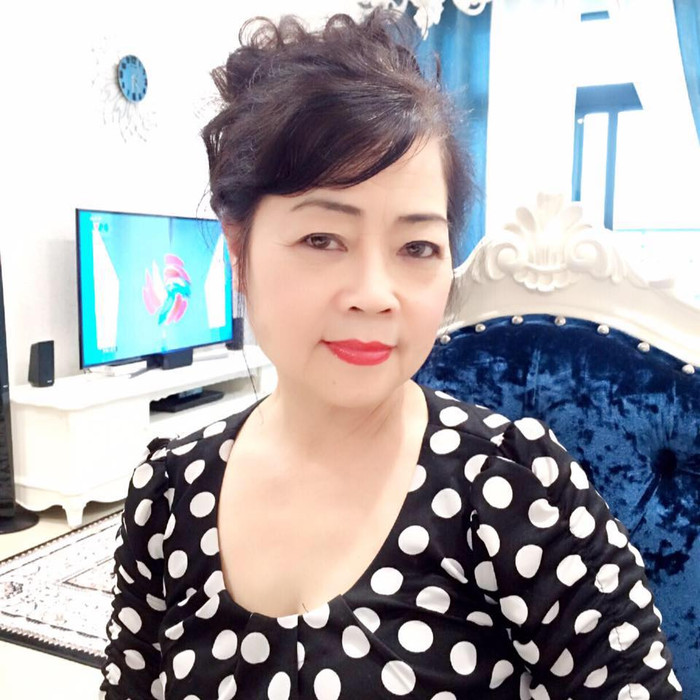 Mẹ Vân Dung là nghệ sĩ Bích Liên.