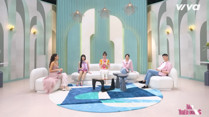 Ban bình luận bất ngờ trước sự 'nhiệt tình' của Michael Trương đối với Quyên Qui.