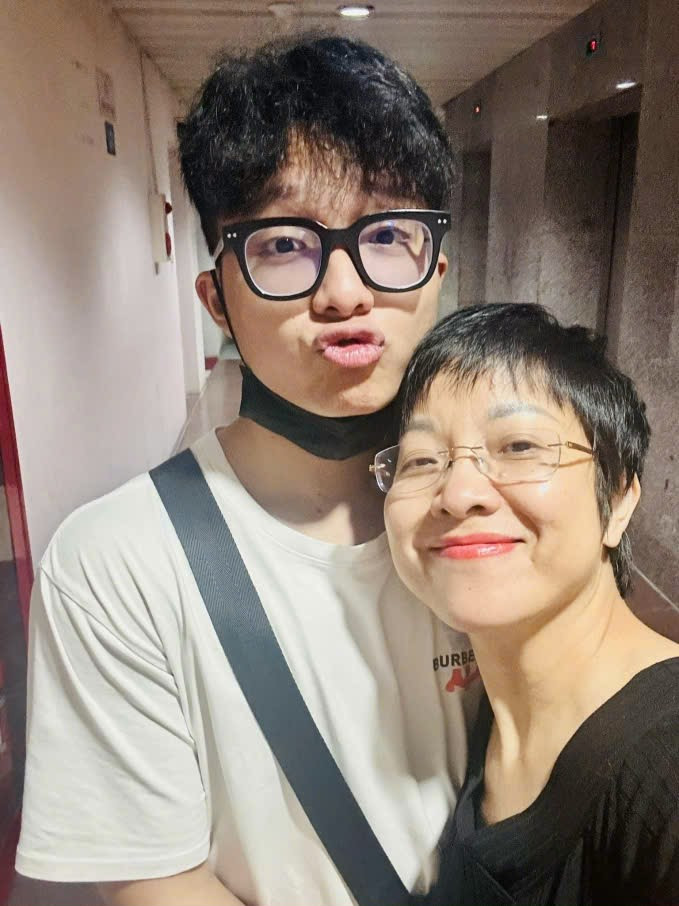 MC Thảo Vân có cách dạy con cực khéo.