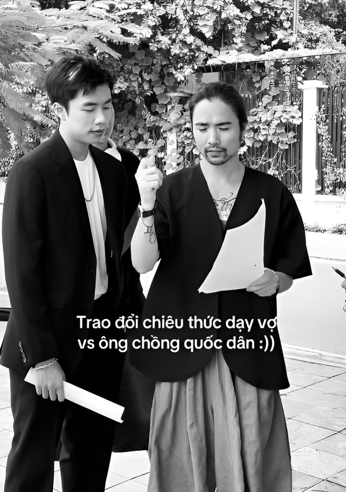 Quách Phong thường xuyên chia sẻ những hình ảnh hậu trường Đi giữa trời rực rỡ cùng Long Vũ. 