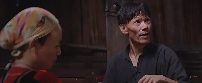 Ông Xuồn là một trong những nhân vật gây ấn tượng với khán giả ngay từ những tập đầu Đi giữa trời rực rỡ. 