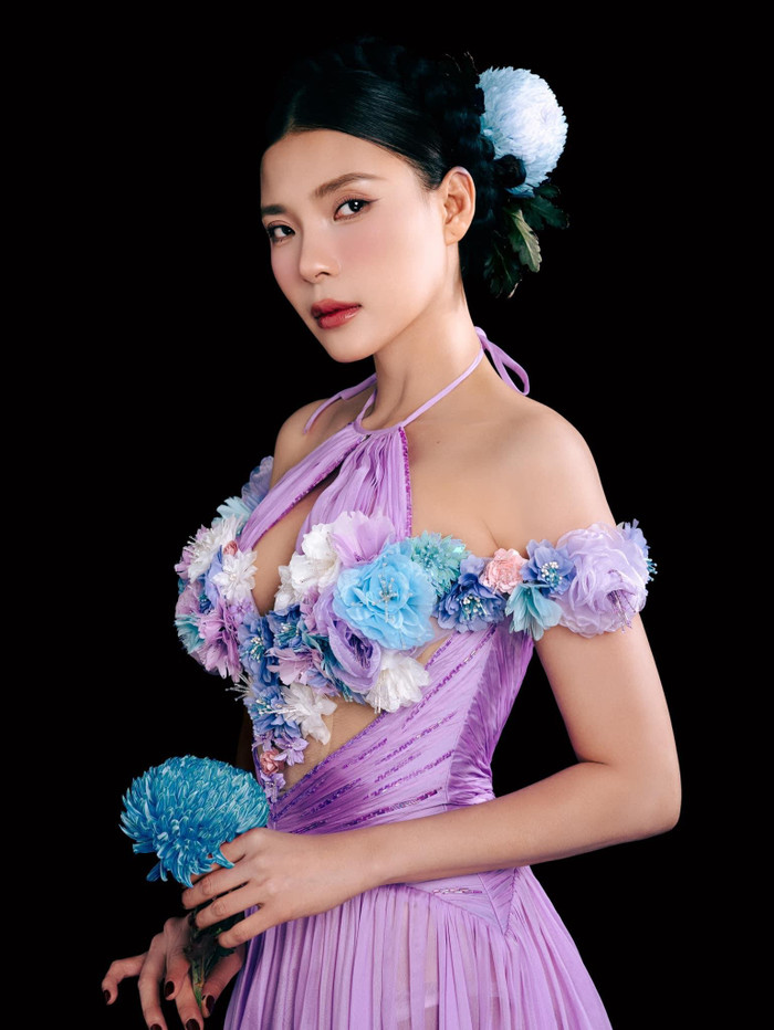 Thuý Diễm khoe nhan sắc nóng bỏng ở tuổi 38