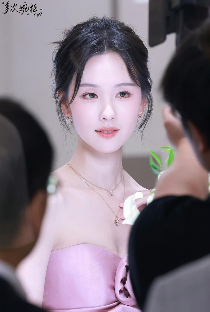Đối thủ của Bạch Lộc chính thức soán ngôi Triệu Lệ Dĩnh, nhan sắc có gì mà được khen hết lời Ảnh 1