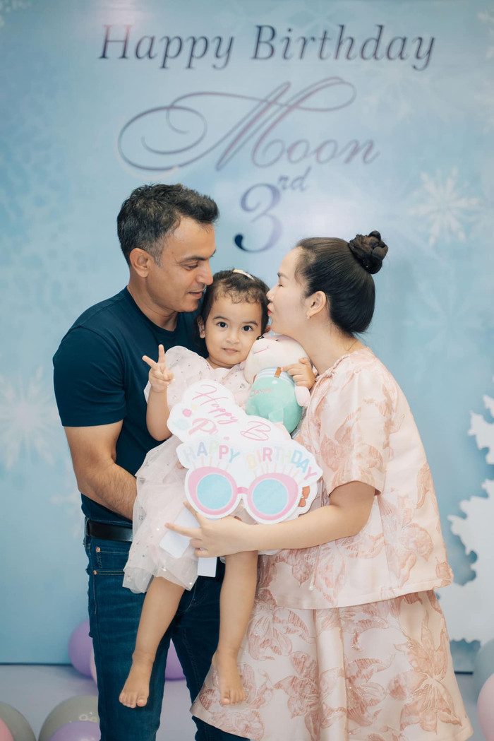 Hôn nhân hạnh phúc của Võ Hạ Trâm bên cạnh chồng và con gái sau 5 năm kết hôn.