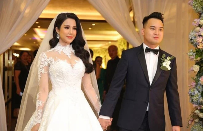 Từng có chuyện tình yêu đáng ngưỡng mộ, năm 2023 ồn ào ly hôn giữa Diệp Lâm Anh và thiếu gia Nghiêm Đức khiến dân tình xôn xao. 