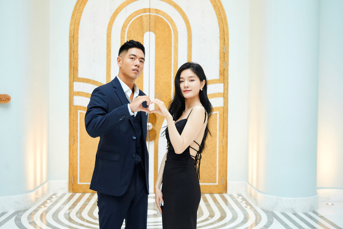 Michael Trương và Lee Rayeon từng có cơ hội trò chuyện riêng nhờ sự ăn ý trong lần đầu bỏ phiếu kín