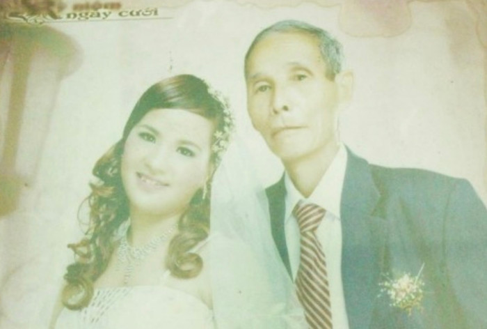 Ảnh cưới của hai vợ chồng ông Học và chị Bích.