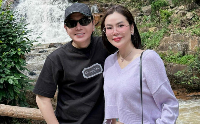 Hình ảnh đầu tiên tại lễ đính hôn của NSƯT Vũ Luân và Hoa hậu Phương Lê Ảnh 2