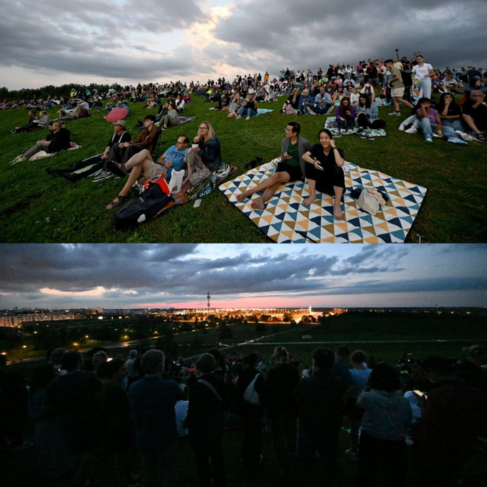 Hình ảnh khán giả kéo nhau phủ kín một ngọn đồi để xem Adele biểu diễn khiến cộng đồng mạng không ngừng xôn xao.